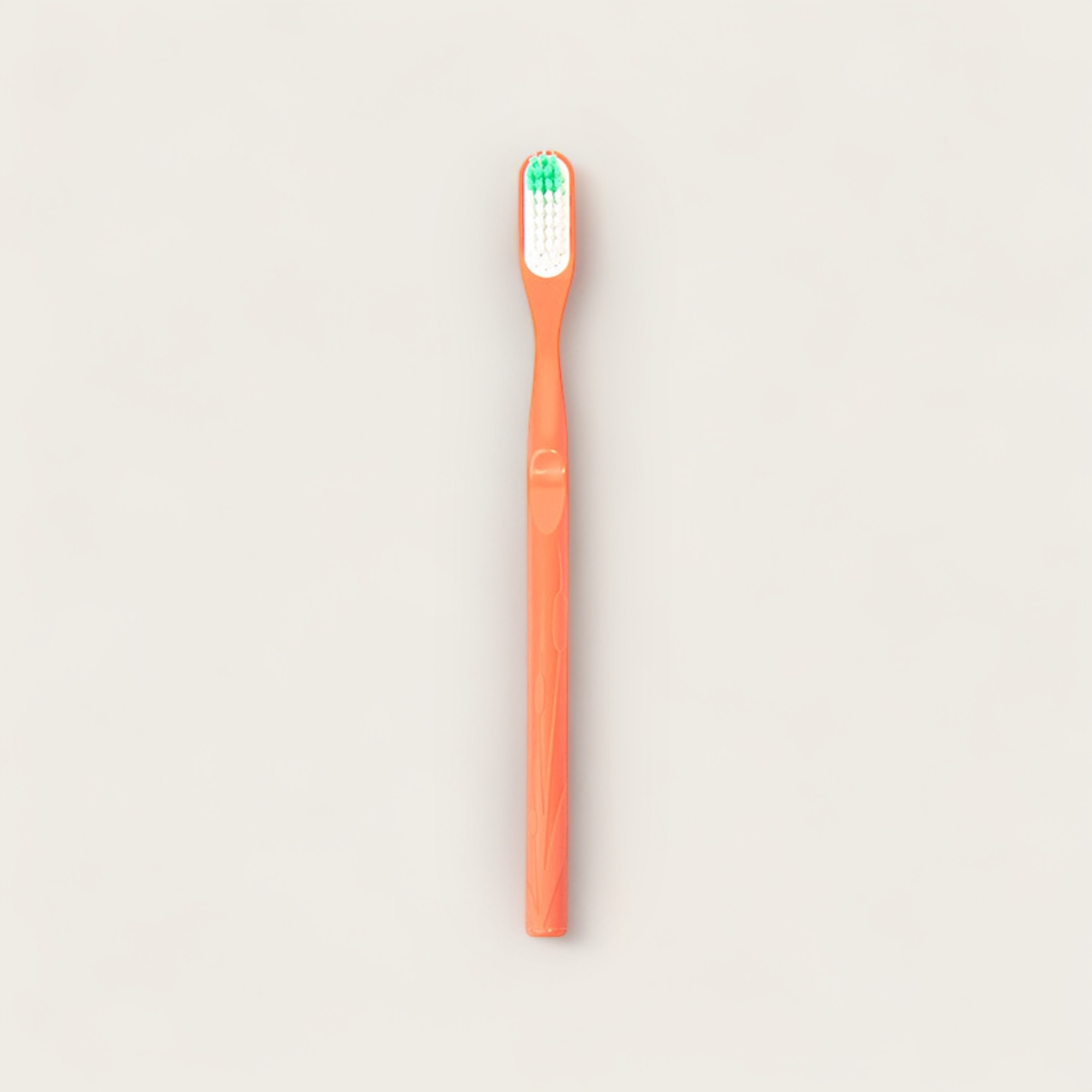 brosse-a-dents-souple-rechargeable-corail-medium
