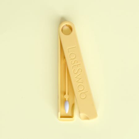 coton-tige-demaquillant-jaune