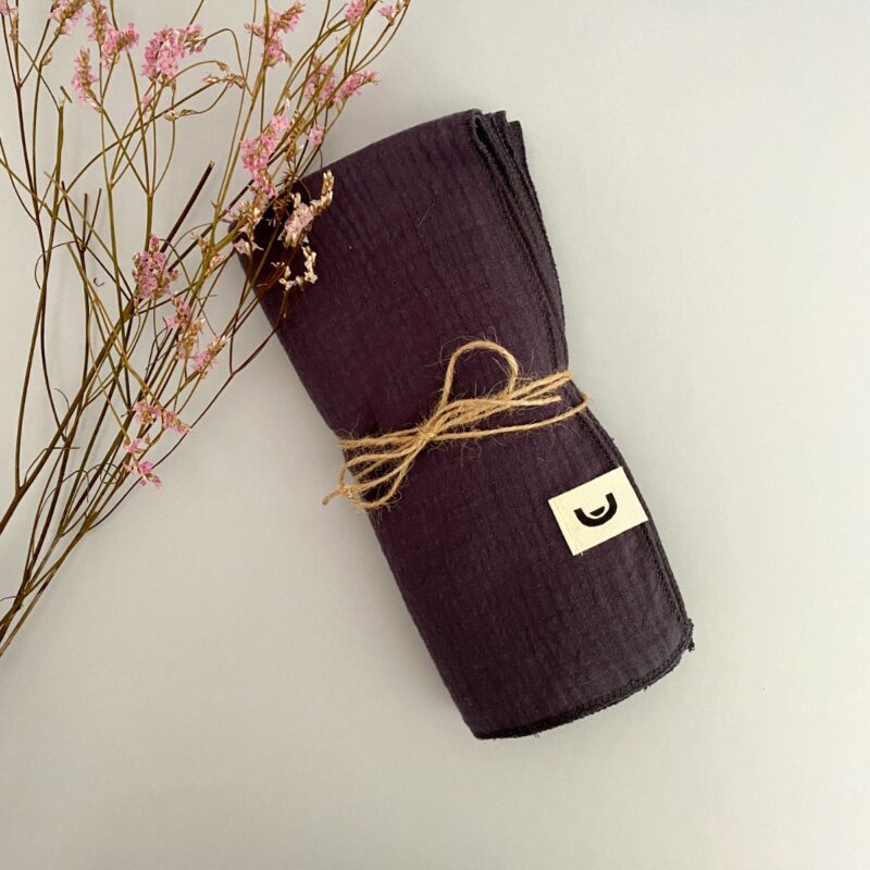 Servittes-gaze-okjo-1200