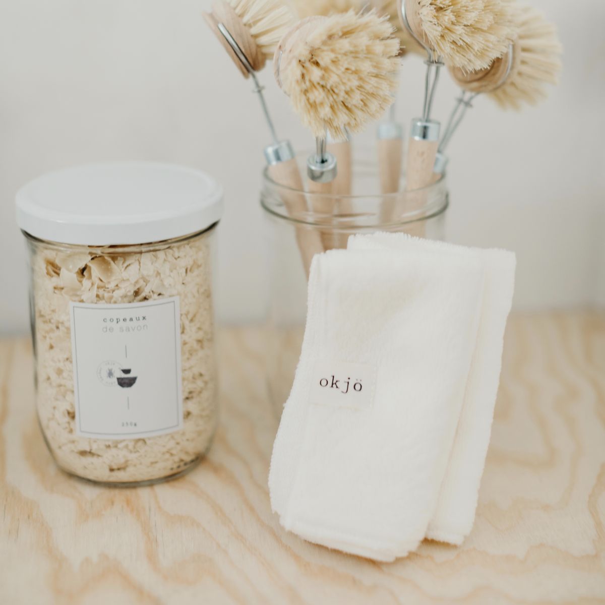 brosse-vaisselle-agave-copeaux-de-savon-essuie-tout-basic