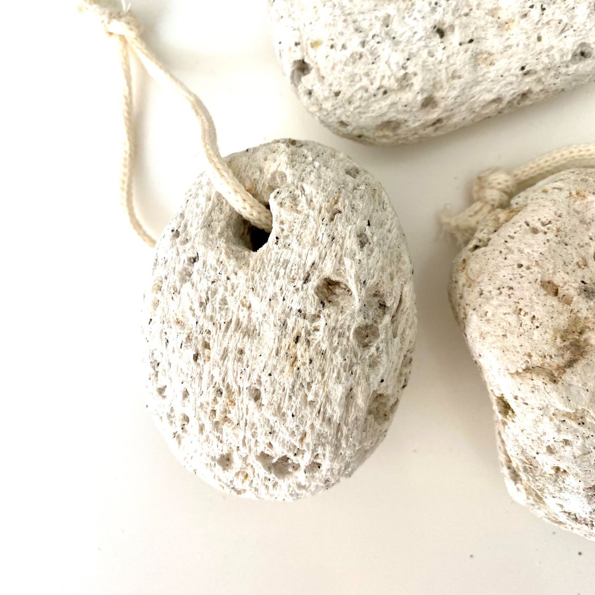 pierre-ponce-details