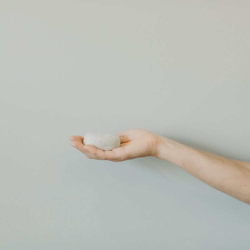 shampoings-pachamamai-sweetie-main-okjo