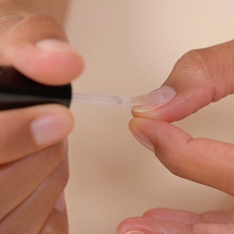 Manucurist-vernis-green-application