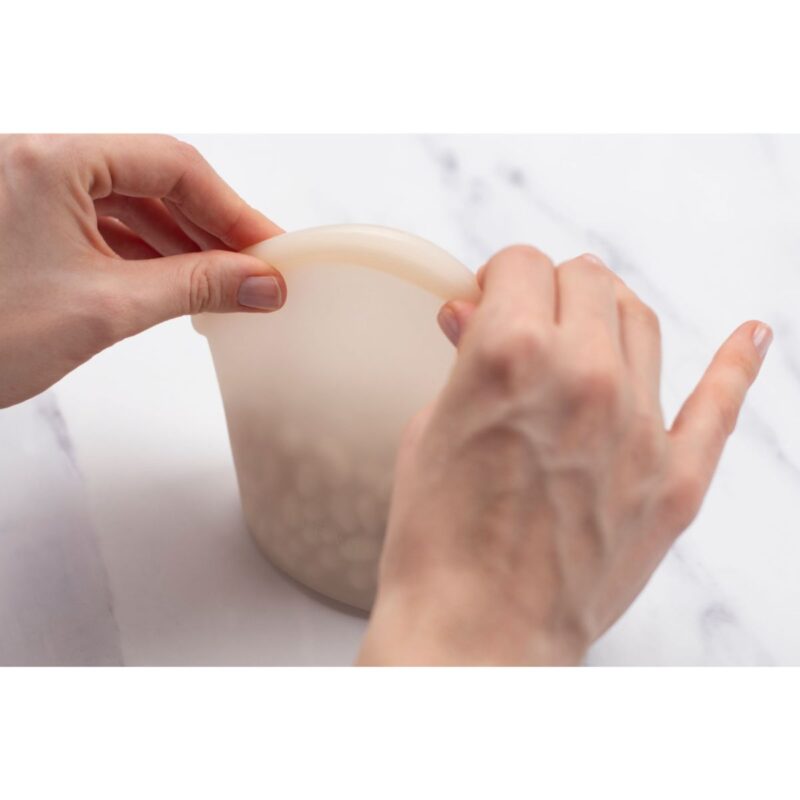 hugger bag_champagne frost_lifestyle_kitchen_nuts_002 – Large