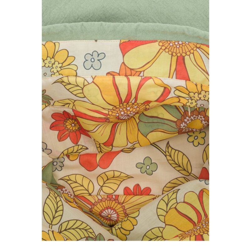 Custine_XL_Green_river_inside