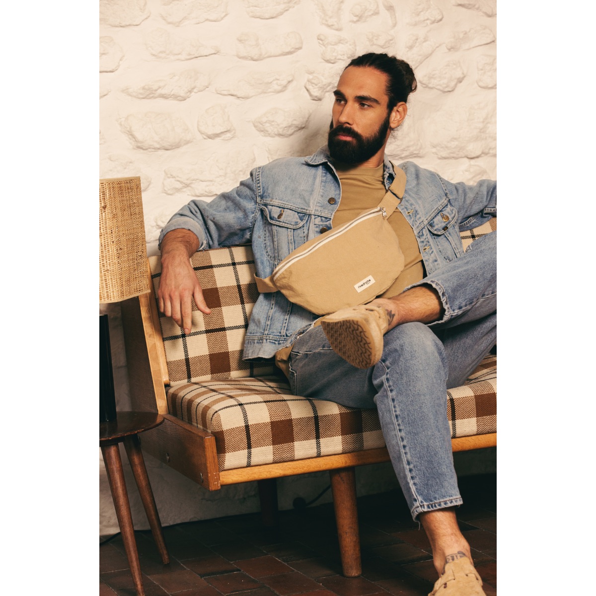 Custine_XL_beige_dust_in_the_wild