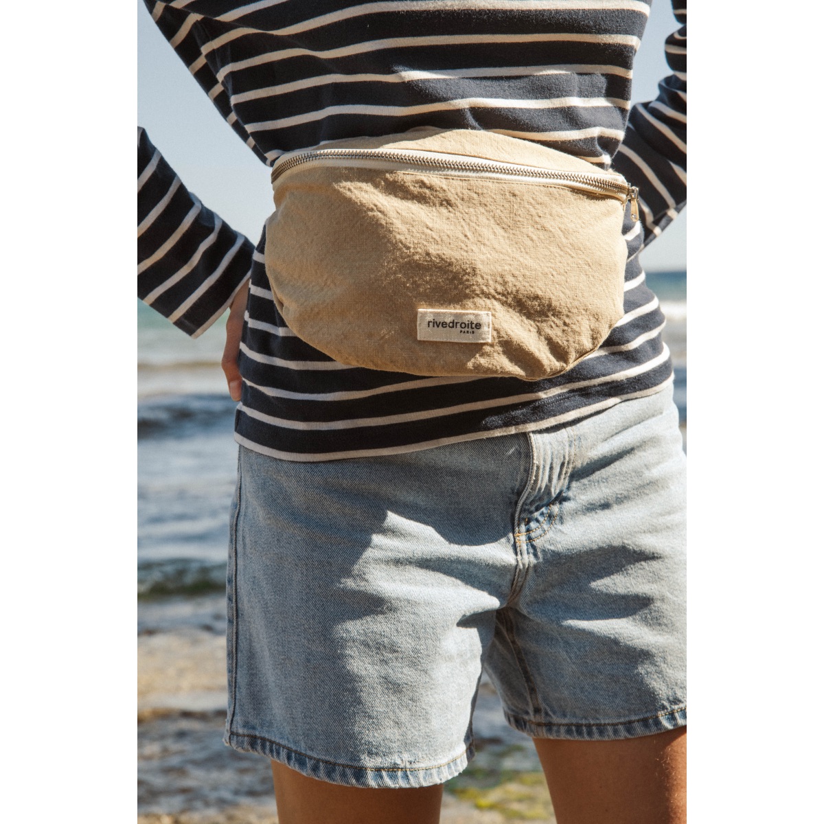 Custine_beige_dust_in_the_wild